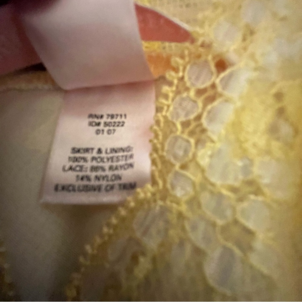 Victoria's Secret White Pleated Babydoll Chemise with Yellow Lace Trim SZ L - Picture 5 of 10